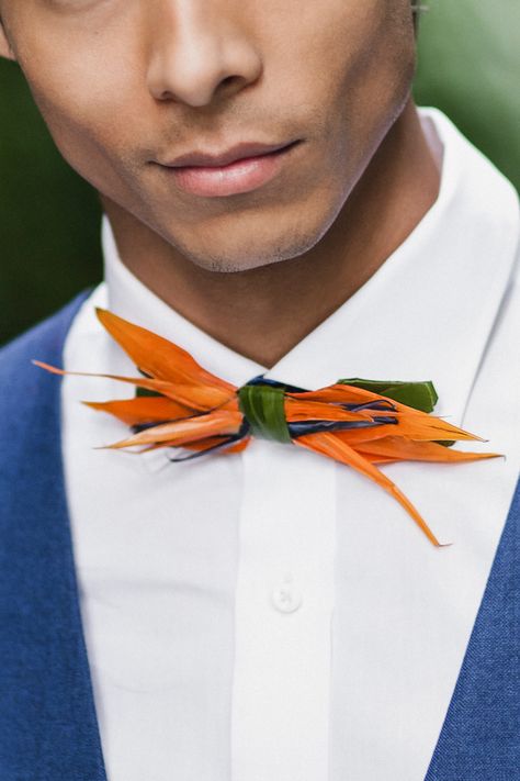 unique bow ties for tropical weddings - photo by Sarah and Nora Photographers http://ruffledblog.com/tropical-spanish-wedding-inspiration-with-philodendrons Flower Bow Tie, Tropical Bow Tie, Bird Of Paradise Wedding, Corset Back Wedding Dress, Tropical Weddings, Unique Birds, Unique Bow Tie, Homemade Wedding Gifts, Paradise Wedding