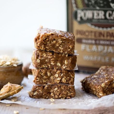 Fresh Recipes ~ Kodiak Cakes Breakfast Cookies Healthy Protein, Fudge Bites, Kodiak Cakes Recipe, Healthy Fudge, Protein Bars Homemade, Breakfast Cookies Healthy, Weight Watchers Recipes Desserts, Protein Bar Recipes, Protein Treats