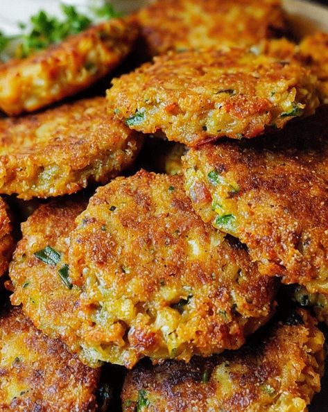 Crispy Okra Patties: A quick & easy Southern snack perfect for any occasion! Try this mouthwatering, irresistible recipe now! #southernsnack #okracrisp #easyrecipe Deep South Recipes, Okra Patties Recipe, Frozen Okra Recipes, Southern Okra, Okra Patties, Okra Fritters, Crispy Okra, Okra Recipe, Fried Okra