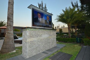 outdoor pop up tv? helloooo..... Patio Tv Ideas, Outdoor Tv Lifts, Diy Outdoor Tv Lift Cabinet, Outdoor Tv Cabinets Weatherproof, Outdoor Tv Area, Free Standing Patio, Tv Outside Patio Ptorection, Outdoor Tv Lift Cabinet, Patio Tv