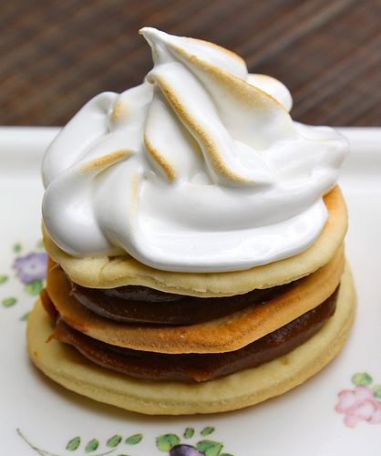 Mini-Rogel cake #rogelito! Lunchbox Cake, Mini Cakes, Quince, Pancakes, Pastry, Lunch Box, Baking, Cake, Mariana