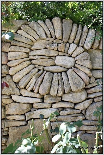 Stone garden wall Stacked Stone Wall, Stone Walls Garden, Fencing Options, Stacked Stone Walls, Garden Walls, Stone Wall Art, Outdoor Stone, Dry Stone Wall, Dry Stone