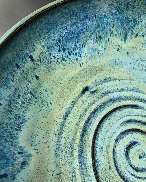 Nanette Reilly on Instagram: "Love how this turned out! For my fellow glaze lovers, it’s amaco midnight blue with seaweed on top with oatmeal on the rim. Used Standard 112 brown speckled clay. #nanettereilly #howiamaco #madeinaskutt #thrownonabrent #ohiomade #clevelandsrtist" Amaco Glaze On Brown Clay, Glaze On Speckled Clay, Amaco Oatmeal Glaze, Amaco Glaze Layering Seaweed, Glazes On Standard 112 Clay, Speckled Clay Glaze, Blue Midnight Glaze Combinations, Seaweed Glaze Combinations, Blue Midnight Glaze