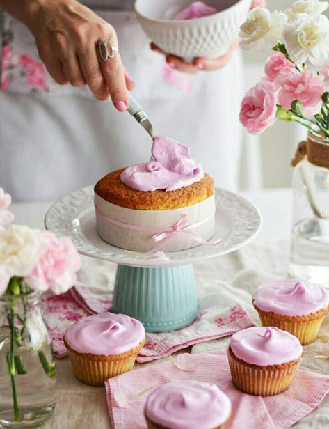 Cake Photoshoot, Cupcake Pictures, Baking Cupcakes, Bake Shop, Tea Cakes, Something Sweet, Mini Cupcakes, Cute Food, Cooking Tips