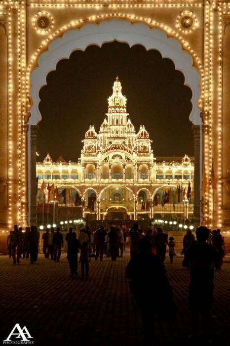 Mysore Palace, India Living Arrangements, Mysore Palace, Mother India, Amazing India, Indian Colours, Architectural Art, Passport Stamps, Indian Architecture, Beautiful Pics