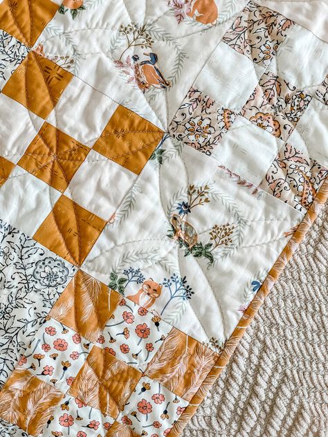 Half Yard Bundle Quilt Pattern, Sharon Holland Designs, Basic Square Quilt, Fat Quarter Christmas Quilts, Iconic Quilt Pattern, Complex Quilt Patterns, Dark Colored Quilts, Simple Throw Quilt Patterns, King Bed Quilt Ideas