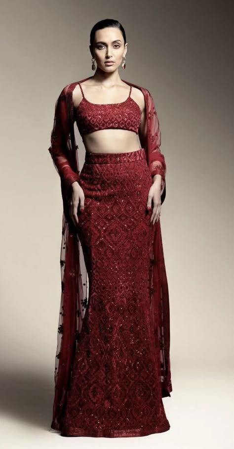 Bodycon Lehenga Design, Bodycon Lehenga, Red Saree Outfit, Desi Wedding Guest Outfit, Bridal Reception Outfit, Dhoti Drape, Desi Wedding Guest, Boho Glam Fashion, Farewell Outfits