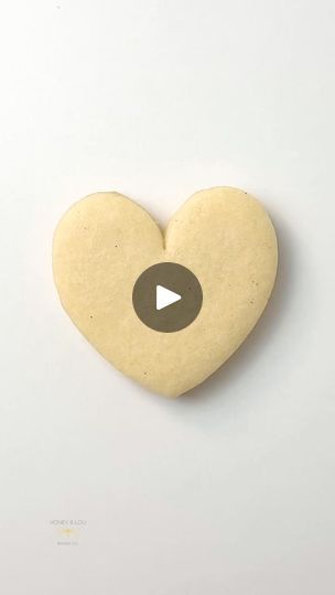 40K views · 640 reactions | This mini heart was a quick and easy wet-on-wet experiment.  I highly recommend just playing around with different royal icing colors to see what fun designs might emerge 🤗🩵💜🩷

Wet-on-wet, royal icing tutorial, tips and tricks, Valentine, Valentine’s Day, heart, floral, retro, teardrop, decorating sugar cookies, holiday art
#weekendWOW #RoyalIcing #DecoratedCookies #CookieArt #heartcookie #valentinecookie #decoratingtips #decoratingtricks #RoyalIcingTips #royalicingtricks #buzzfeedtasty  #CreativeBaking #CookieDesign #HandDecorated #EdibleArt #CookieInspo #InstaCookies #CookieVideo #howtodecoratecookies #satisfyingvideos #cookielover #cookiegram #cookiesofinstagram #thebakefeed
#designercookies #cookiedecorator #cookieartist #sugarcookiedecorating #sugarcook Royal Icing Colors, Royal Icing Tutorial, Flooded Cookies, Seashell Cookies, Decorating Sugar Cookies, Science Food, Cookie Gram, Heart Sugar Cookie, Mermaid Cookies