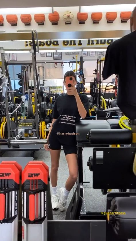 Kendall Jenner Gym, Kendall Jenner Workout, Weight Gain Workout, Mode Ulzzang, Kendall Style, Bulk Up, Gym Fits, Workout Fits, Perfect Figure