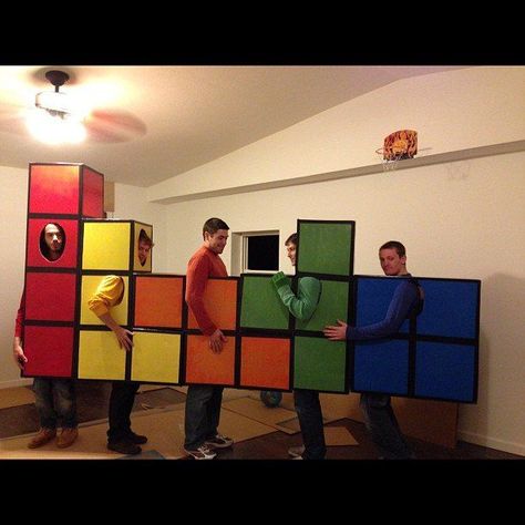 Halloween Costumes You Can Make, Diy Group Halloween Costumes, Amazing Halloween Costumes, Cheap Halloween Costumes, Homemade Halloween Costumes, Cheap Halloween, Homemade Halloween, Group Costumes, Group Halloween Costumes