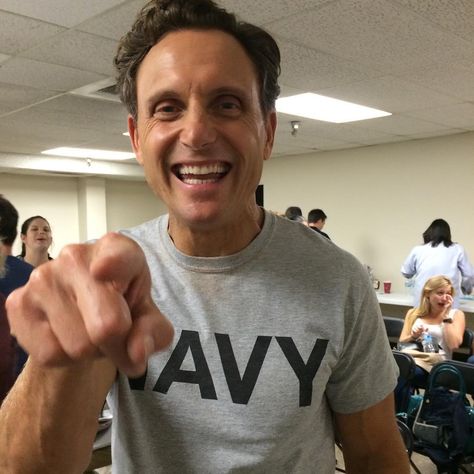 THIS GUY. @tonygoldwyn #ScandalKatie - @ktqlowes Scandal Cast, Fitzgerald Grant, Olivia And Fitz, Tony Goldwyn, Olivia Pope, Leading Men, Family Doctors, Official Account, Scandal Abc