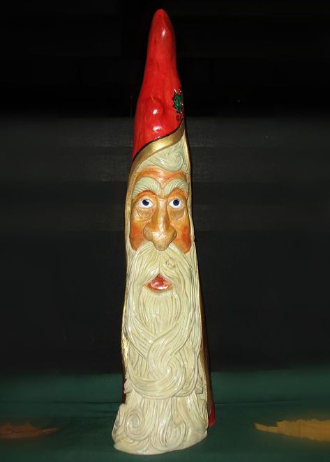 How I Make a Cypress Knee Santa - The Woodcarver's Cabin Knee Painting, Shake Art, Driftwood Santas, Painted Santas, Crib Ideas, Cypress Knees, Santa Faces, Santa Ideas, Carved Santa