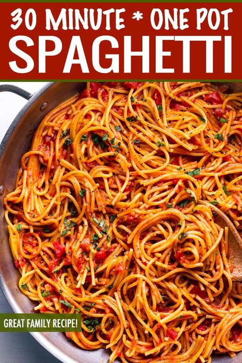 The best thing to happen to easy weeknight dinner - One Pot Spaghetti! The pasta cooks IN the homemade sauce, so it absorbs every bit of flavor possible, leaving you with only one pot to wash and dinner ready in 30 minutes! #spaghetti #italian #pasta #dinner #easyrecipe #weeknightmeal #onepot #onepan One Pot Spaghetti With Meat Sauce, Spaghetti Ideas, Italian Pasta Dinner, Spaghetti Dishes, Instant Pot Spaghetti Recipe, Spaghetti With Meat Sauce, Spaghetti With Meat, Pasta Casseroles, Spagetti Recipe