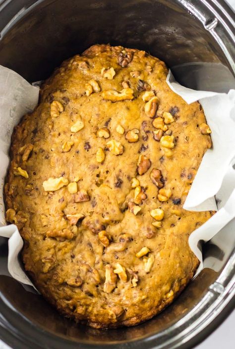 Crock Pot Banana Bread Easy, Crock Pot Banana Bread, Crockpot Banana Bread, Cake Loaf Recipes, Bisquick Banana Bread, Slow Cooker Banana Bread, Crockpot Cake, Slow Cooker Oatmeal, Paleo Vegetarian Recipes