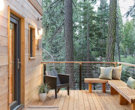 20 Phenomenal Rustic Deck Designs For Your Outdoor Spaces Cabin Deck Ideas, Washington Cabin, Lake House Deck, Cabin Decks, Rustic Deck, Cabin Deck, Cabin Remodel, Tahoe Cabin, Happy Aesthetic