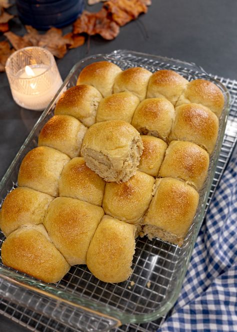 Super soft and fluffy whole wheat sourdough dinner rolls made with 100% whole grains. My sourdough dinner roll recipe will amaze you with its extra-soft texture and sweet flavor. They are made entirely with freshly milled flour and are so delicious! Wheat Berry Bread Recipe, White Wheat Bread, Wheat Berry Recipes, Sourdough Dinner, Cheesy Casserole Recipes, Foccacia Recipe, Mill Flour, Homemade Whole Wheat Bread, Dinner Roll Recipe