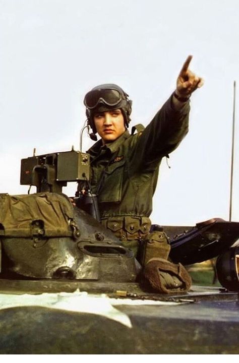 elvisanddenise: “Elvis in a army tank ” Elvis Army Photos, Army Elvis, Elvis Army, Elvis Presley Army, Young Elvis, Army Day, Urban Cowboy, Elvis And Priscilla, Elvis Movies