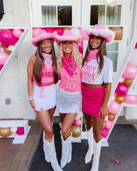 Rounding Up The Best Bid Day, Big Lil, Sorority Events, Phi Mu, Alpha Phi, Outdoor Photos, Event Themes, Bid Day, Work Week