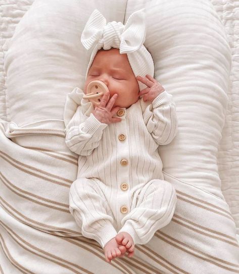 Baby Girl Newborn Outfits, Newborn Outfits Girl, Just Born Baby, Newborn Baby Girl Outfits, Baby Newborn Girl, New Born Baby Girl, Newborn Hospital Outfits, Winter Newborn