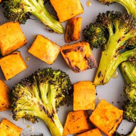 Roasted Broccoli and Sweet Potatoes - Dear Crissy Roasted Sweet Potatoes And Broccoli, Sweet Potato And Broccoli, Potato And Broccoli, Freeze Sweet Potatoes, Roasted Vegetables Oven, Cubed Sweet Potatoes, Broccoli Bake, Broccoli Recipe, Broccoli Cauliflower