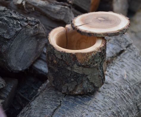 So for this project I used a piece of firewood that had the fewest cracks in it from my pile outside. You want to make sure your wood is dry ... Wood Turning Lathe, Lathe Projects, Wood Turner, Got Wood, Ring Boxes, Log Furniture, Learn Woodworking, Wood Turning Projects, Diy Holz