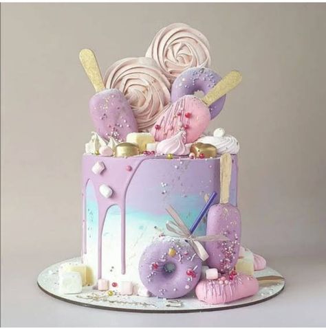 Cute Birthday Cake, Donuts Cake, Girly Birthday Cakes, Sweet Birthday Cake, Rodjendanske Torte, Sweets Party, 9th Birthday Cake, Candyland Cake, Candy Birthday Cakes