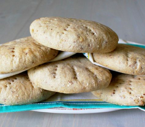 I found this recipe for Sandwich Thins HERE. I’ve been wanting to make more bread from scratch and in the case of the lunches I pack for my children, I didn’t think a standard homemade bread loaf would hold up very well at school. It’s more of a process to form the thins rather than... Recipe For Sandwich, Recipes Family Dinner, Donut Bites, Homemade Bread Loaf, Best Air Fryer Recipes, Chicken Chimichangas, Bread From Scratch, Sandwich Thins, The Best Air Fryer