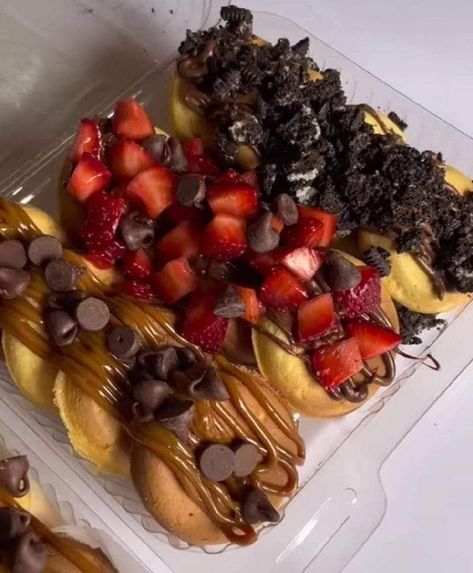 Mini Donuts With Toppings, Mini Pancakes Business, Mini Pancakes Ideas, Mini Donuts Ideas, Food Sale Ideas, Waffle Maker Recipes, Food Business Ideas, Healthy Lunch Snacks, Food Cart Design