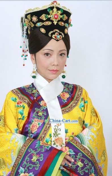 The Chinese Qing Dynasty Empress Clothing for Women Qing Dynasty Clothing, Empresses In The Palace, Empress Of China, Chinese Traditional Clothing, Chinese Clothing, Asian Outfits, Historical Costume, Chinese Dress, Folk Costume