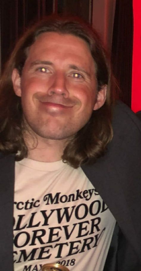 Jamie Cook Funny, Arctic Monkeys Posters, Jamie Cook, Funny Monkeys, Weird Face, Ghost Cookies, The Last Shadow Puppets, Monkey 3, Monkeys Funny