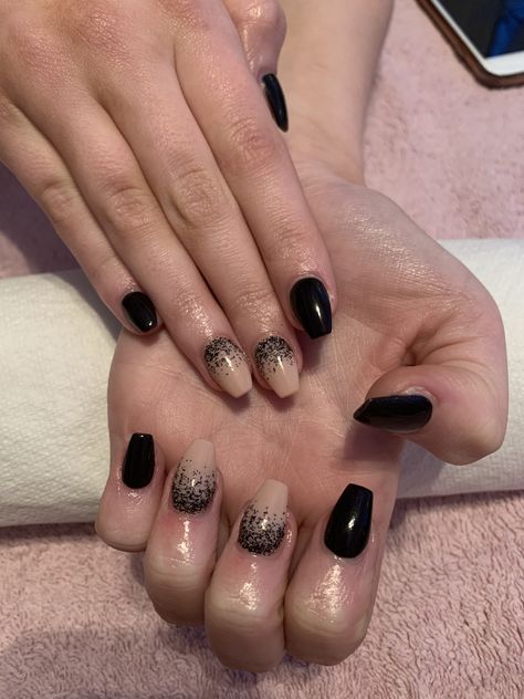 Beige Black Nails, Black And Tan Nails Designs, Black And Tan Nails, Black And Beige Nails, Nude Nails With Black Design, Tan Nail Designs, Nude And Black Nails, Black And Nude Nails, Glitter Fade Nails