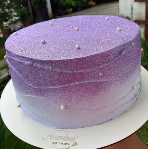 Purple Themed Birthday Cake, Purple Glitter Cake, Bolo Euphoria, Planes Birthday Cake, Taylor Swift Cake, Sparkle Cake, Hanging Wedding Decorations, Planes Birthday, Lavender Cake