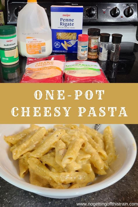 Make dinnertime a snap with this One Pot Cheesy Pasta! It's creamy, cheesy, and is done in less than 30 minutes! Cheesey Pasta, Pasta Salad Chicken, Healthy Dinners Easy, Penne Noodles, Recipes For Pasta, Cheesy Pasta Recipes, Pasta Homemade, Pasta Easy, Salad Chicken