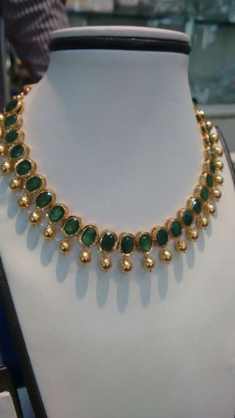 Pachala Necklace Designs Gold, Ruby Jewelry Necklaces Gold, Emerald Gold Necklace, Emerald Jewelry Necklace, Ruby Necklace Designs, Ruby Jewelry Necklaces, Indian Choker, Choker Necklace Designs, Wedding Party Wear