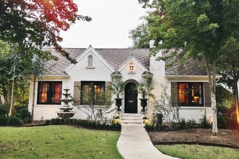 Newly Renovated Exterior Bartlesville Oklahoma, 1920s Bungalow, Bungalow Homes, Bungalow Style, Central Air Conditioning, Parade Of Homes, Pioneer Woman, Gas Fireplace, Renting A House