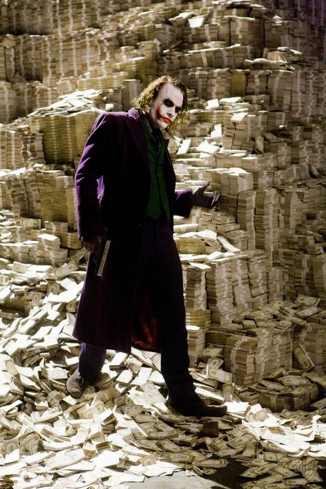 The Dark Knight,\2008\ quem quer dinheiro ar aeeeee Heath Joker, Joker Dark Knight, Batman Joker Wallpaper, Joker Photos, Multi Millionaire, Der Joker, Joker Heath, Joker Images, Joker Poster