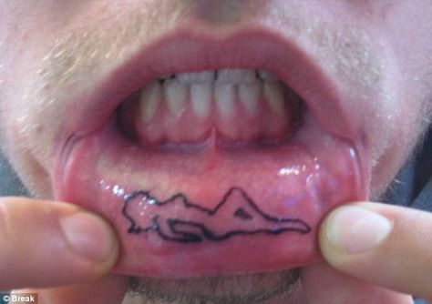 While an inner lip inking is usually a single word scrawled across the skin of the lower lip, some opt for a more adventurous design, with outlines of objects and even coloured shapes. Kate Mccannon, Lip Tats, Inner Lip Tattoo, Lol Photos, Funny Baby Images, Justin Bieber Jokes, American Funny Videos, Humor Pictures, Best Funny Photos