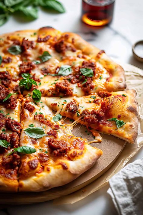 Have you ever sprinkled chorizo on your pizza? Trust me, it's next-level amazing! If you're ever in one of those 'What should I cook tonight?' dilemmas, this chorizo pizza is your SOS lifesaver. Need more pizza topping ideas or keen on exploring more chorizo recipes for dinner? Look no further! Dive in and let's shake things up a bit! Use my homemade pizza dough recipe and authentic pomodoro sauce for the perfect homemade pizza night! Pizza With Chorizo, Chorizo Pizza Recipes, Best Pizza Recipe, Amazing Looking Food, Me As A Food, Dinner Night Ideas, Dinner Ideas Meat, Drinks For Dinner, Dinner Recipes Pizza