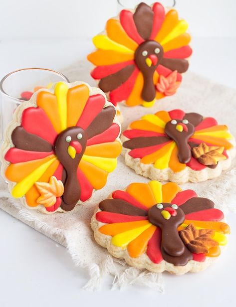 Turkey Cookies | Thanksgiving cookie recipe | Cookie Dough and Oven Mitt Thanksgiving Desserts Cookies, Turkey Sugar Cookies, Cute Thanksgiving Desserts, Thanksgiving Cookies Decorated, Cookie Recipes Thanksgiving, Fall Decorated Cookies, Thanksgiving Turkeys, Turkey Cookies, Desserts Cookies