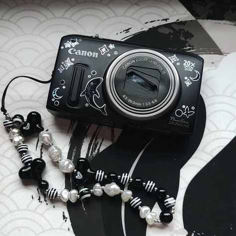 Decorating Camera With Stickers, Camera Decor Ideas, Stickers On Camera, Digital Camera With Stickers, Black Digital Camera, Camera Decorations Sticker, Digicam Decoration, Digicam Sticker, Decorate Digital Camera