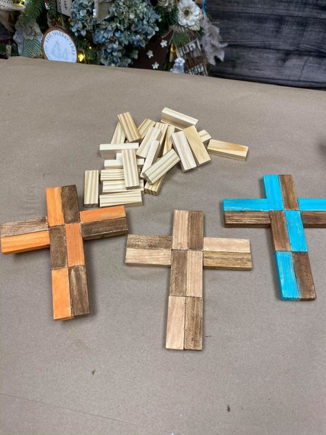 Christian Craft Ideas To Sell, Dollar Tree Tumbling Blocks Crafts, Jenga Block Cross, Cross Crafts Diy, Tumbling Tower Block Crafts Diy, Jenga Block Crafts Diy Dollar Tree, Jenga Block Crafts, Diy Crosses, Wooden Crosses Diy