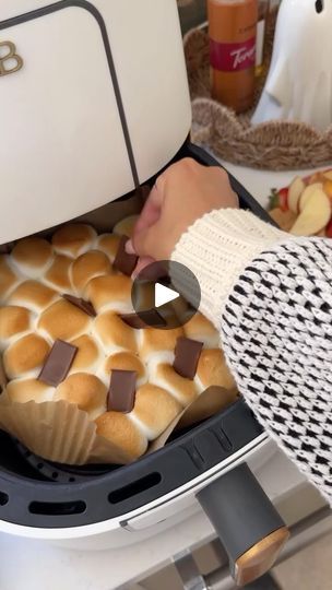 17K views · 1.5K reactions | Marshmallow au air fryer ! 

A deguster avec des fraises 

Ou des mont  Michel | 👩🏻‍🎓MADAME COOKING & ROBOT👩🏻‍🍳 | Percy Faith · Theme From A Summer Place Air Fryer Marshmallow, Cooking Robot, Tim Tam, Air Fryer, Instagram