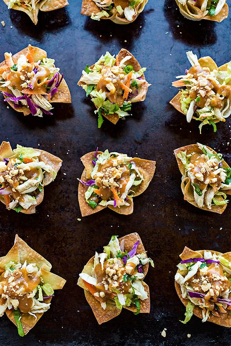 Thai Chicken Salad Wonton Cups with Peanut Sauce Dressing Chicken Salad Wonton Cups, Salad Wonton Cups, Balsamic Roasted Mushrooms, Chicken Salad Wontons, Peanut Sauce Dressing, Thai Chicken Salad, Chicken Wontons, Crispy Wonton, Wonton Cups