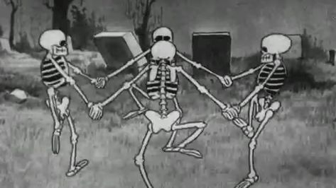 Happy Halloween :) Cartoon Friends, Skeleton Dance, Children Cartoon, Halloween Gif, Happy Children, Disney Vintage, Post Mortem, Spooky Scary, Old Cartoons