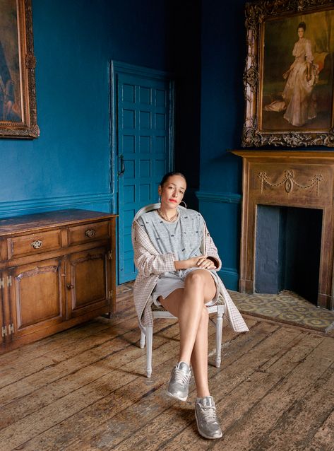 In The Fraud, Zadie Smith Takes Her Beloved London Back in Time | MONTECRISTO Zadie Smith Style, Jamaican Names, Alex Haley, Famous Writers, Zadie Smith, Moral Philosophy, University College London, Historical Novels, Penguin Random House