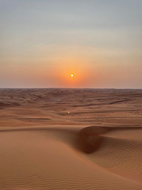 Ancient Egypt Aesthetic, Egypt Aesthetic, Desert Aesthetic, Moroccan Theme, Desert Dunes, Dubai Desert, Desert Dream, Sunset Background, Chasing The Sun