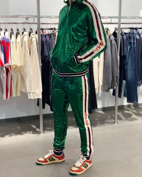 Caesar Uomo 🚹 on Instagram: “Gucci Laminated Green Tracksuit 🦎 Jacket €1300,- / Pants €890,- / Sneakers €690,- #Gucci #GucciTracksuit #GreenGucciSuit” Shiny Sportswear, Gentle Life, Green Tracksuit, Gucci Tracksuit, Gucci Outfit, Tracksuits For Men, Gucci Suit, Men's Outfits, Tracksuit Jacket