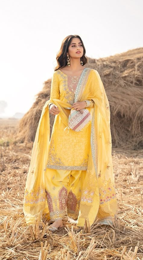 Yellow Shalwar Kameez, Faiza Saqlain, Pink Patch, Desi Wedding Dresses, Desi Clothes, Simple Pakistani Dresses, Fairy Fashion, Net Dupatta, Indian Attire