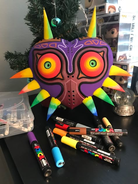 Zelda Majoras Mask Masks, Clay Cosplay Diy, Air Dry Clay Cosplay, Diy Majoras Mask, Zelda Diy Gift, Zelda 3d Print, Video Game Living Room, Legend Of Zelda Diy, Diy Zelda Crafts