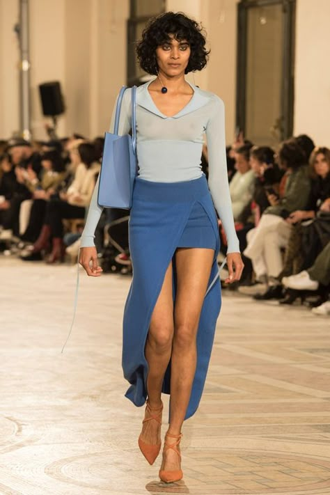 Minju Kim Fashion Designer, Jacquemus Outfit, Fashion Model Runway, Summer Fashion Week, Ready To Wear Runway, 90s Runway Fashion, Runway Fashion Couture, Runway Outfits, Couture Mode